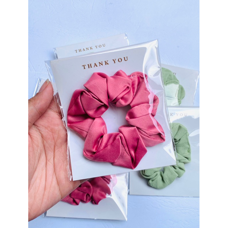 Souvenir Wedding scrunchie | Souvenir pernikahan unik | souvenir aesthetic