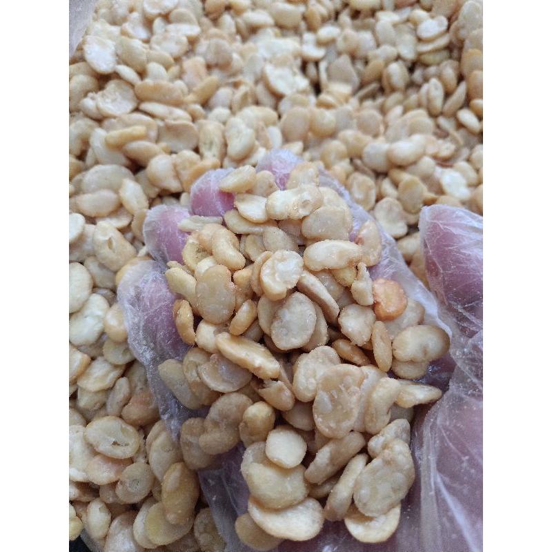 

Kacang Koro 1KG / Kacang Koro Ori / Kacang Koro Premium / Kacang Koro Renyah