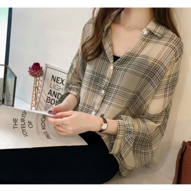 ootd fashion kemeja wanita kotak-kotak/Kemeja Guilen Oversize Shirt XL//oversize kemeja wanita