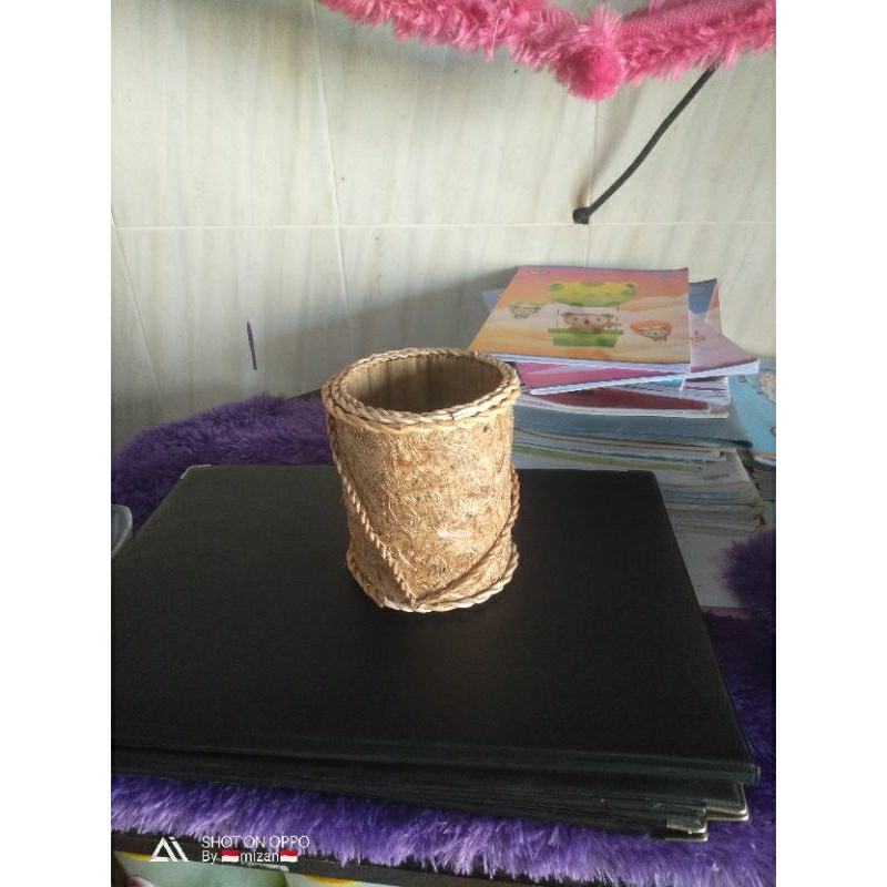 

tempat pensil pelepah pisang prakarsa kerajinan