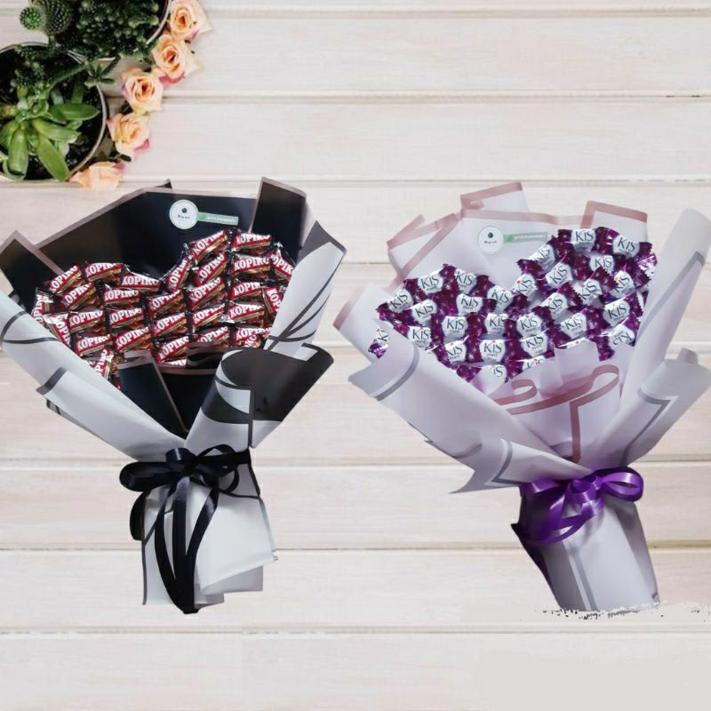 

Hadiah Buket isi Permen Mini Bentuk Love
