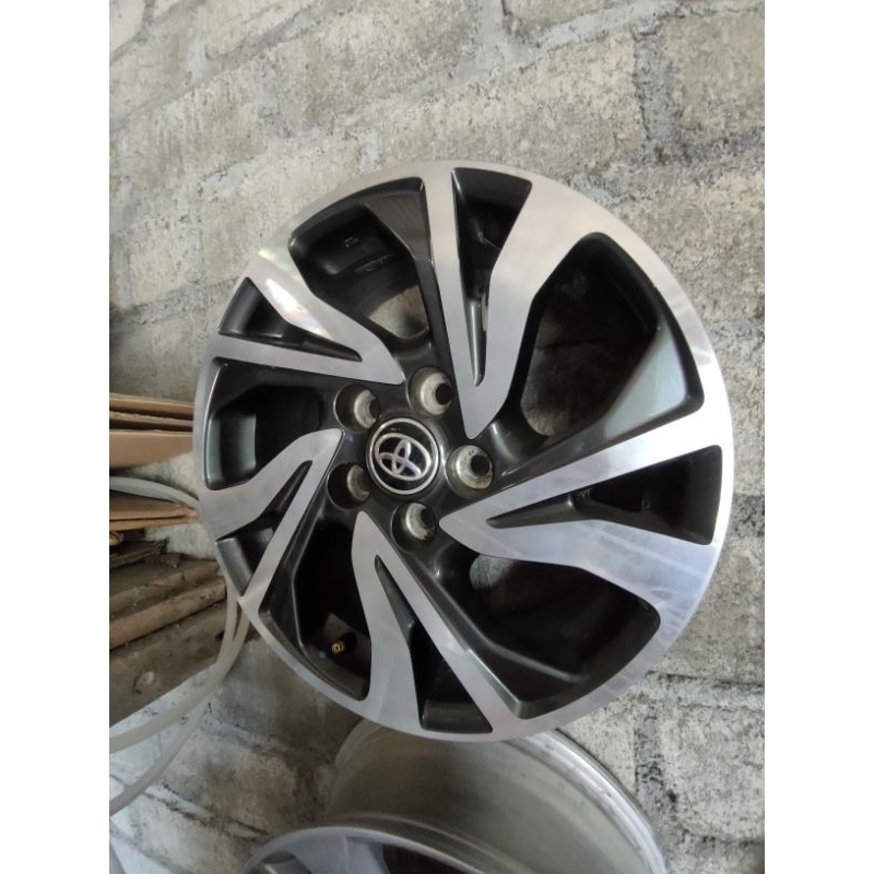 velg Innova reborn facelift bekas