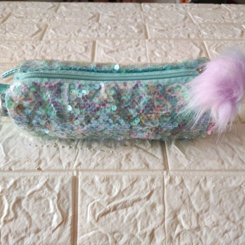 

Tempat Pensil Sequin Transparan