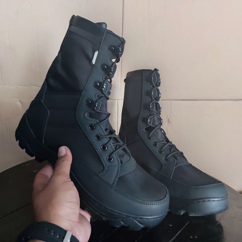 Sepatu PDL Weba