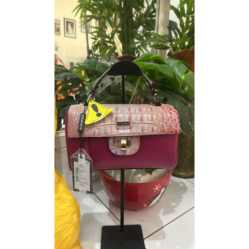 donini vigo fuchia whitegold limited