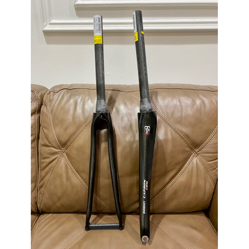 Fork/Garpu Sepeda DODICI 700c Diameter 28.6mm Full Carbon