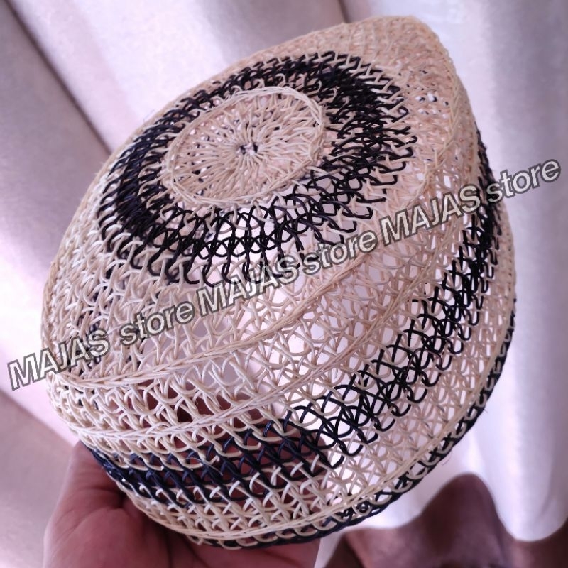 PECI ROTAN (KREM HITAM) SONGKOK KOPYAH KALIMANTAN