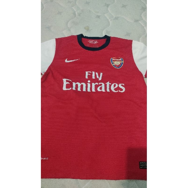 Jersey Arsenal Home Mesut Ozil