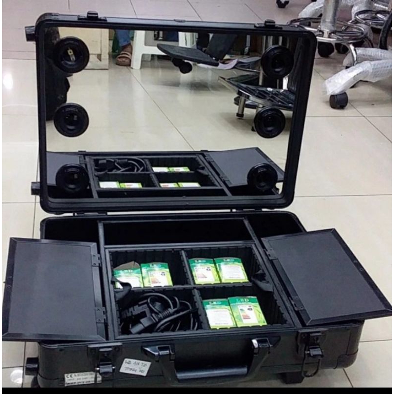 Beauty case lampu LED (troley) tempat makeup