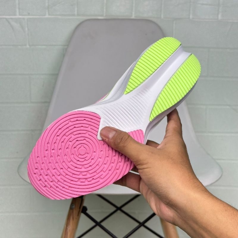 New Arrival Sepatu Zoomx Smile Pink Volt White