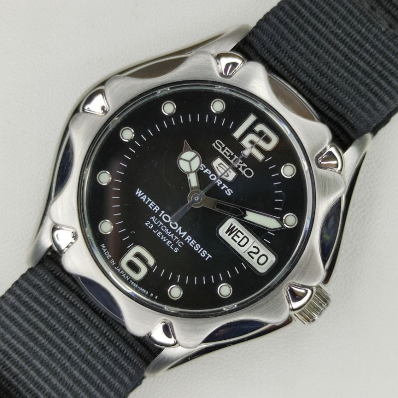 Jam Tangan Seiko 5 Sports SNZ453