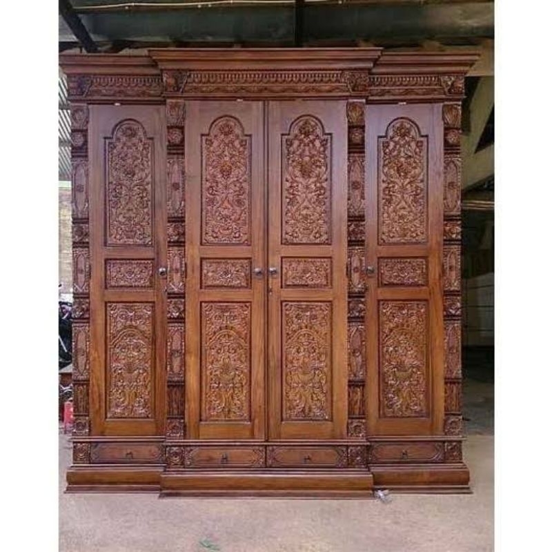 lemari pakaian 4 pintu ukiran mewah kayu jati jepara
