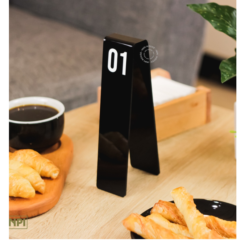 

Nomor Meja Akrilik Papan Tanda Nomor Meja Tinggi 20 CM