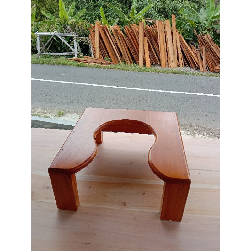 kursi WC model U, tinggi 20 cm