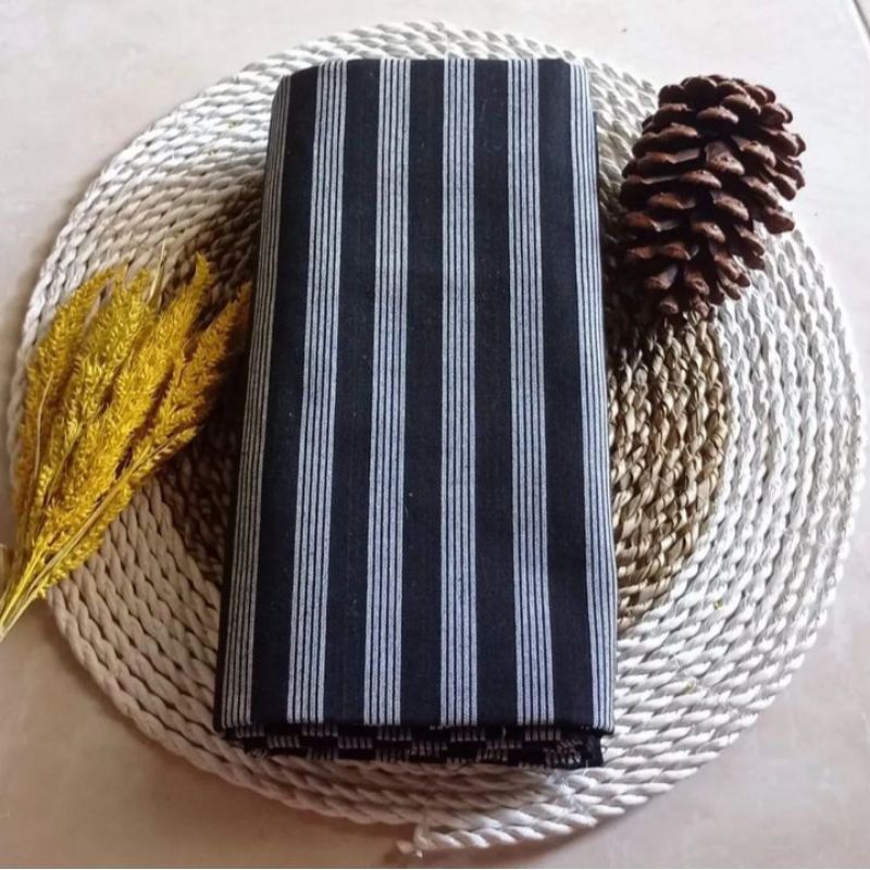 Kain Lurik Monocrome Hitam strip 5 garis Putih
