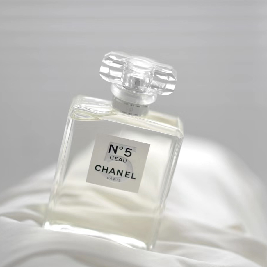 CHANEL perfumes  Promotion Chanel Chanel Perfume No. 5 Water N5 100ml