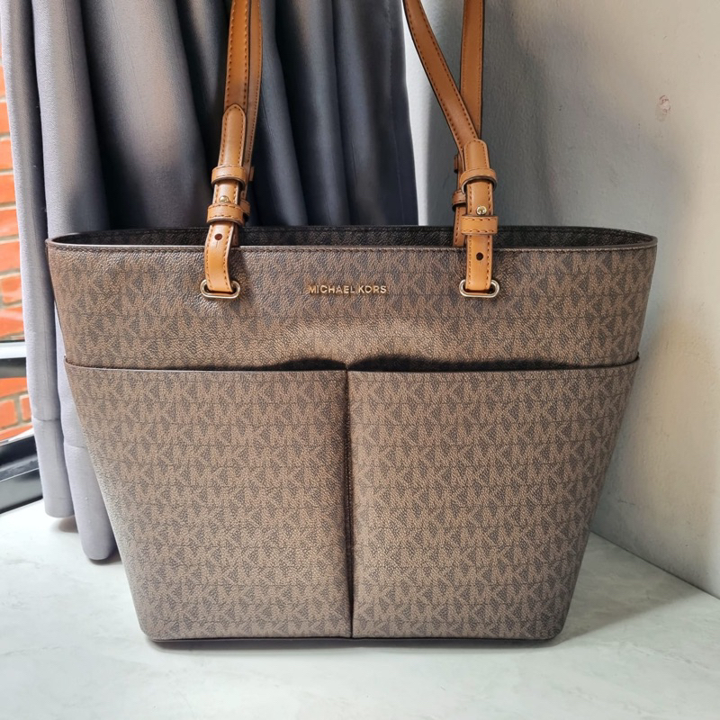 MK Medium Bedford Tote Signature Brown
