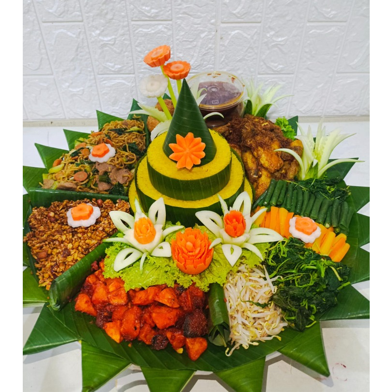 

NASI TUMPENG SPESIAL PAKET LENGKAP PORSI 10