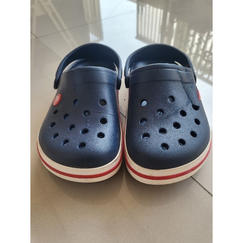 Crocs Cutting Reject