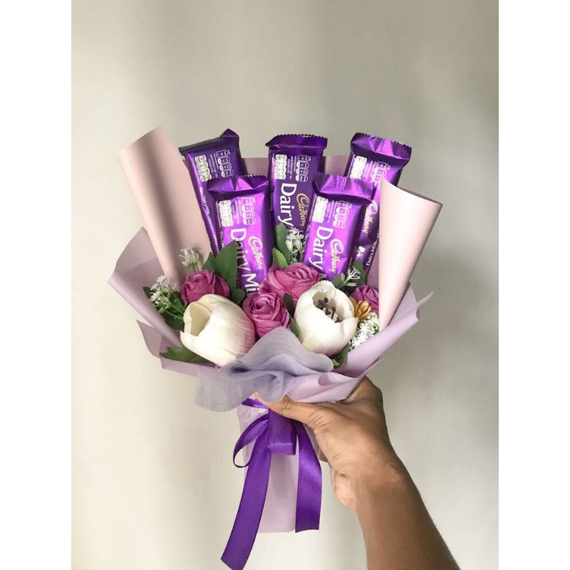 

Bucket Cokelat Cadbury Dairy Milk || Bucket Hampers Cokelat