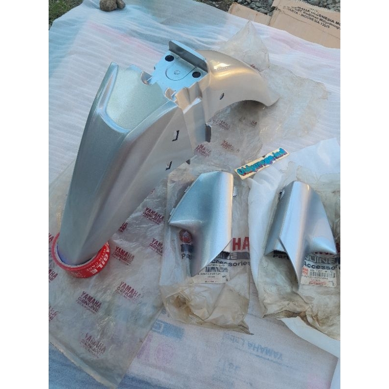 SPAKBOR SLEBOR DEPAN FRONT FENDER FIZR F1ZR ORIGINAL YGP