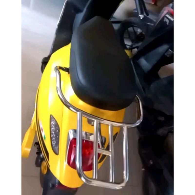Bracket box vespa listrik Uwinfly T3.Aksesoris Dudukan box Uwinfly T3