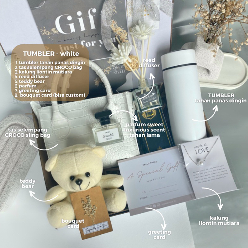 

Hampers Cewek Tas + Kalung + Kue Cookies Kado Ulang Tahun Hadiah Anniversary Pacar Kado Perempuan Valentine Birthday Gift Teddy Bear Boneka Queenstelle