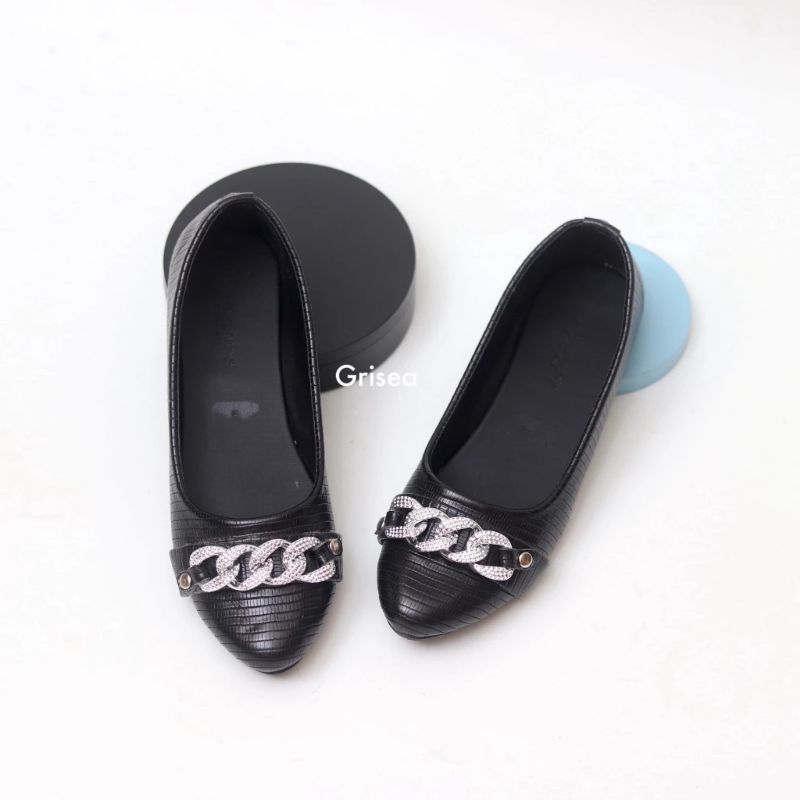 imsima sepatu wanita polos hitam variasi bros rantai Haniyya / Sepatu Wanita kerja / sepatu Haniya /