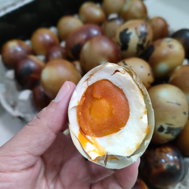 

Paket ekonomis telor asin asap isi 10 butir