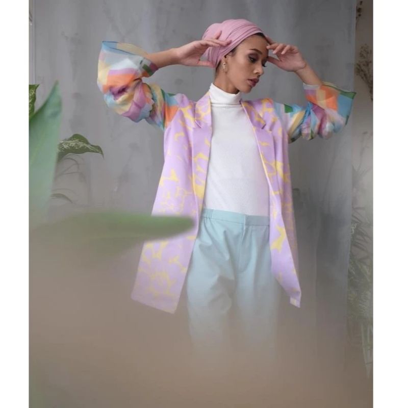 Livia Outer Peony by Sideline label Preloved Like New