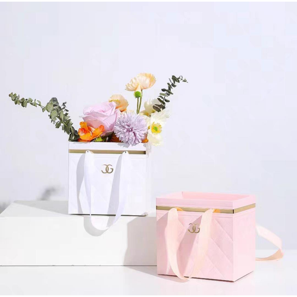 

Tas Bouquet Flower Hangbag/ Paperbag Buket Bunga/ Gift Bag Flower/ Flower Bag/ Flowe Paperbag |