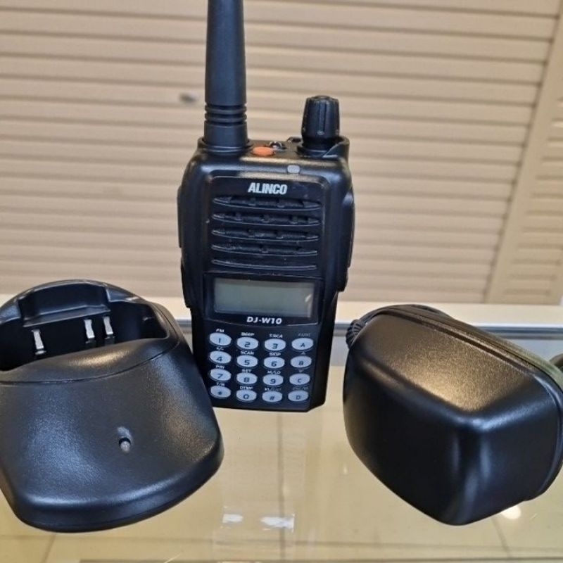 HT Alinco DJ W10 VHF Second Original Lengkap Charger