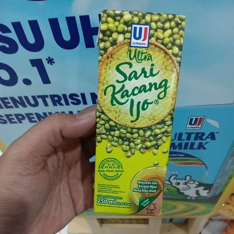 

Ultra Sari Kacang Ijo 250ml Minuman Sari kacang Hijau
