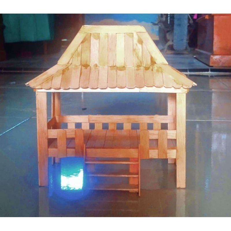 miniatur gubug dari stik es krim