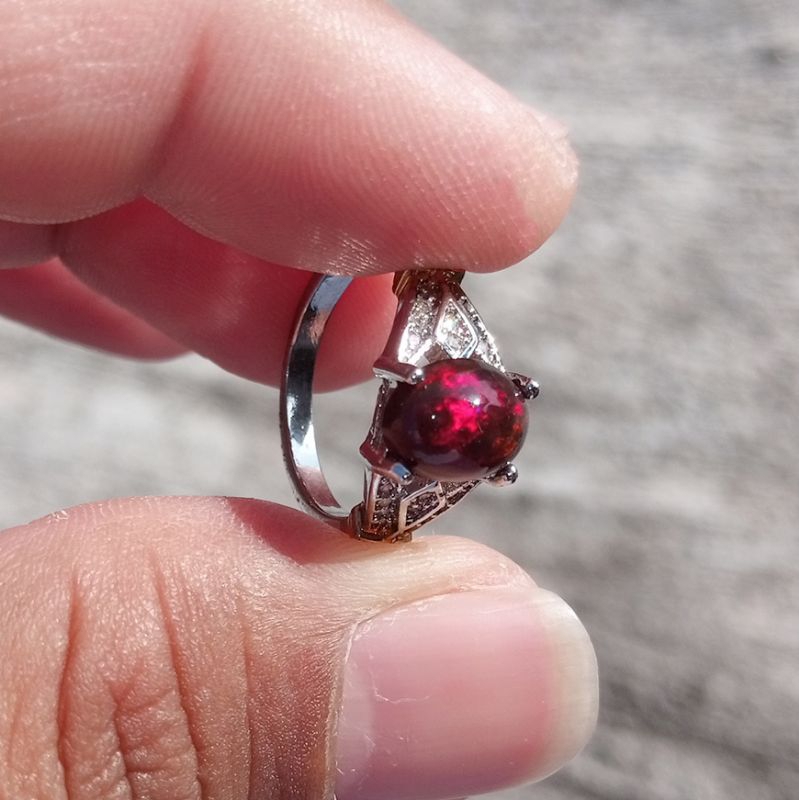 Cincin Wanita / Ladies Batu Natural Black Opal Full Jarong Merah Api