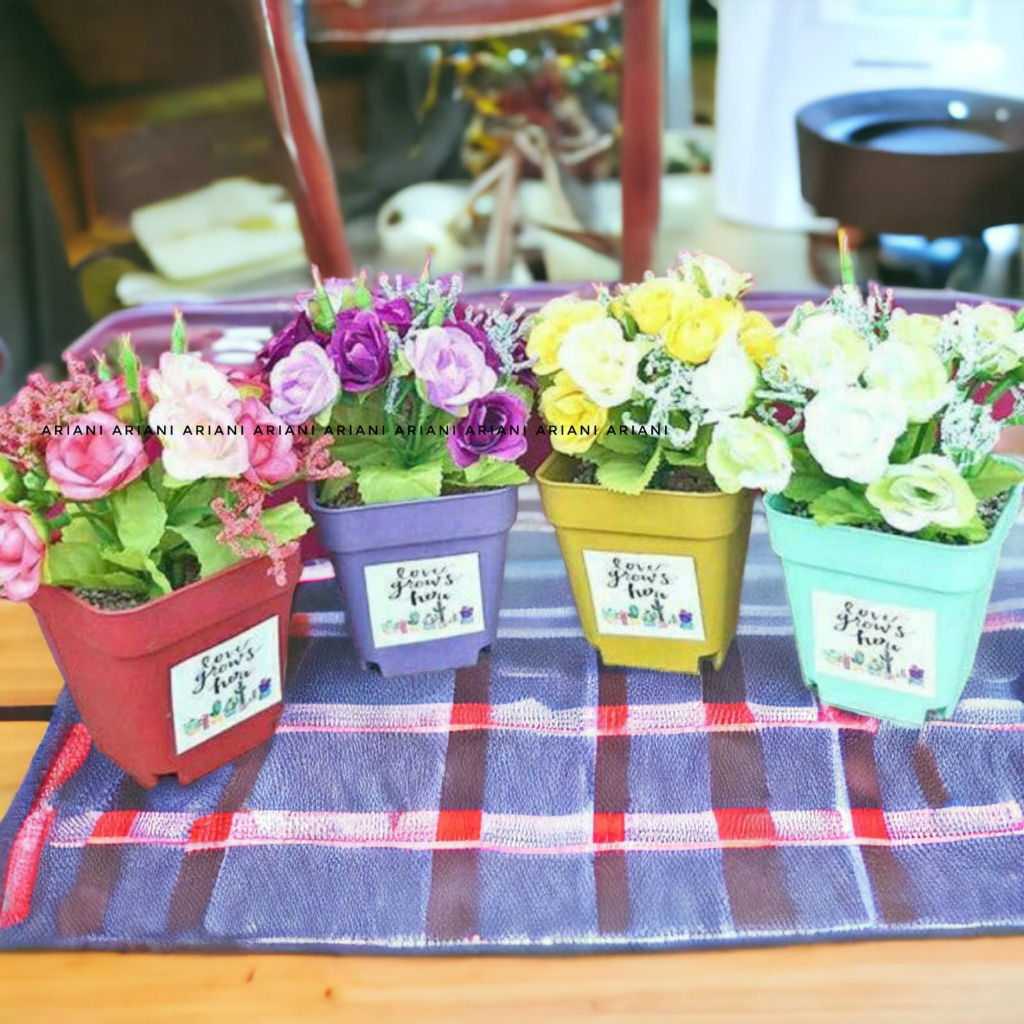 SET BUNGA PLASTIK MAWAR DIAMOND KUNTUM DENGAN POT PLASTIK WARNA HEXAGONAL