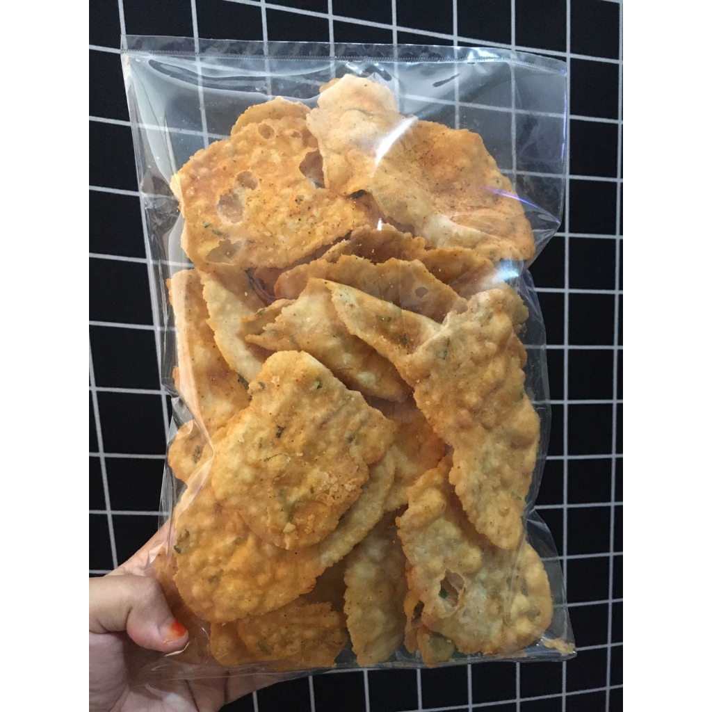 

KERIPIK CIRENG VIRAL PEDAS DAUN BAWANG/250GRAM