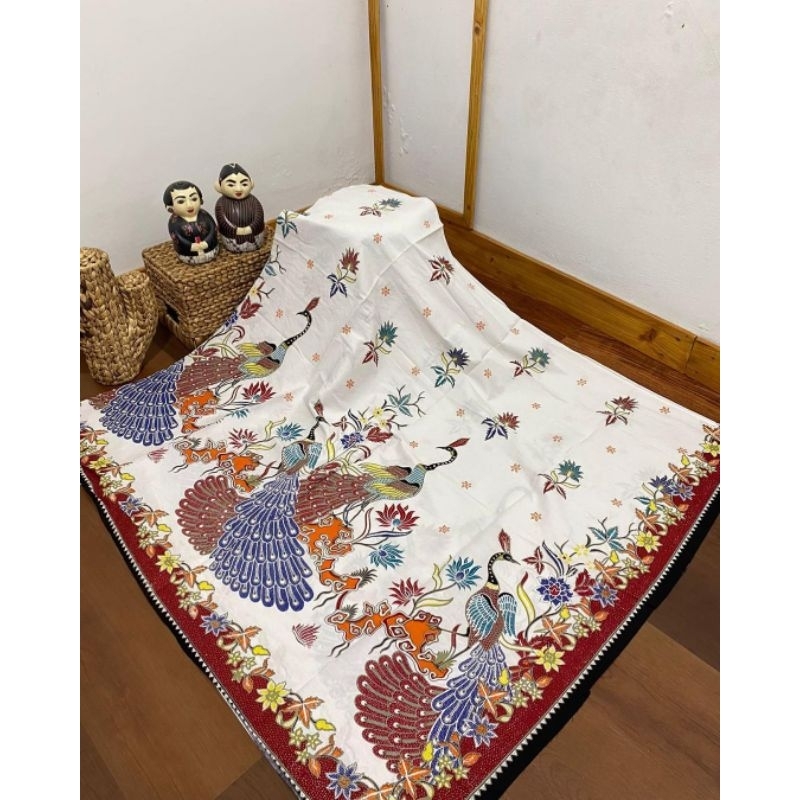 Kain batik solo motif merak