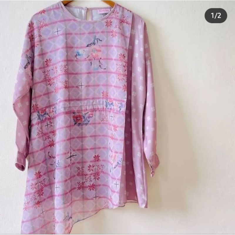 Preloved Dadara Top size M by Ria Miranda