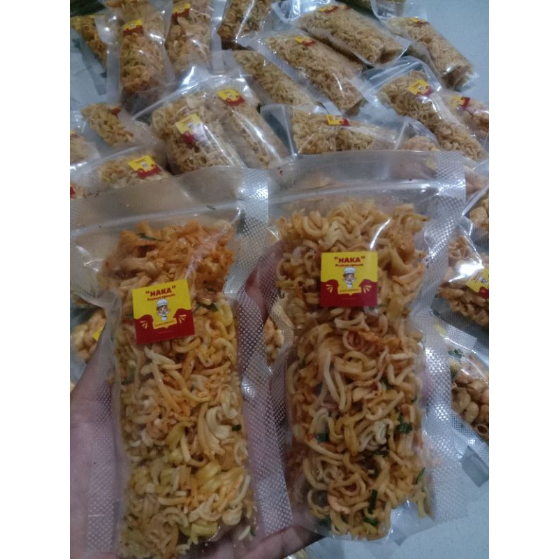 

HAKA mie kremes pedas daun jeruk