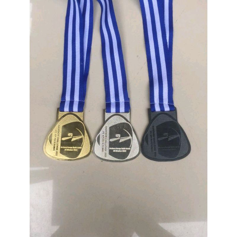 medali emas perak perunggu