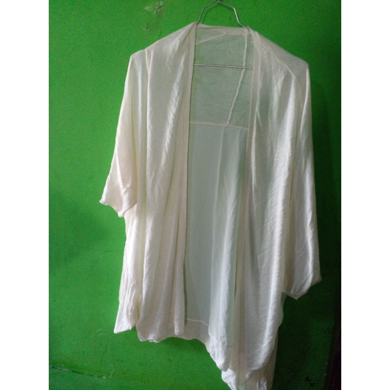 outer putih tulang oversize