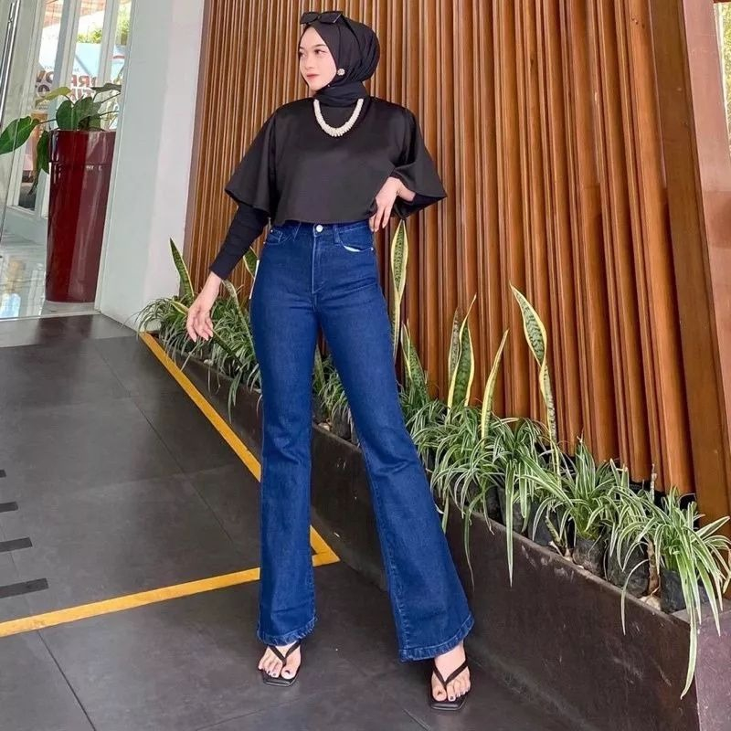 Highwaist Cutbray Jeans Wanita Kekinian 2023