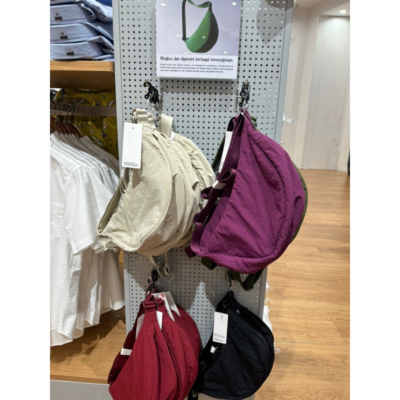 JASTIP SLING BAG UNIQLO