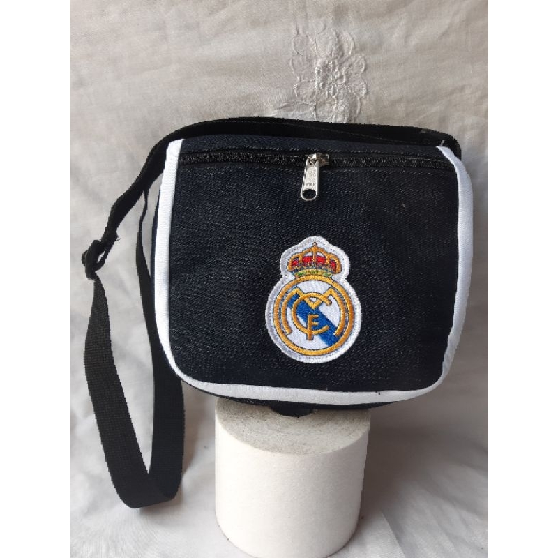 tas slempang motif club bola real madrid