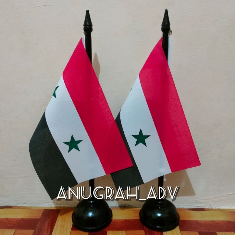 

tiang kayu bendera meja SURIAH