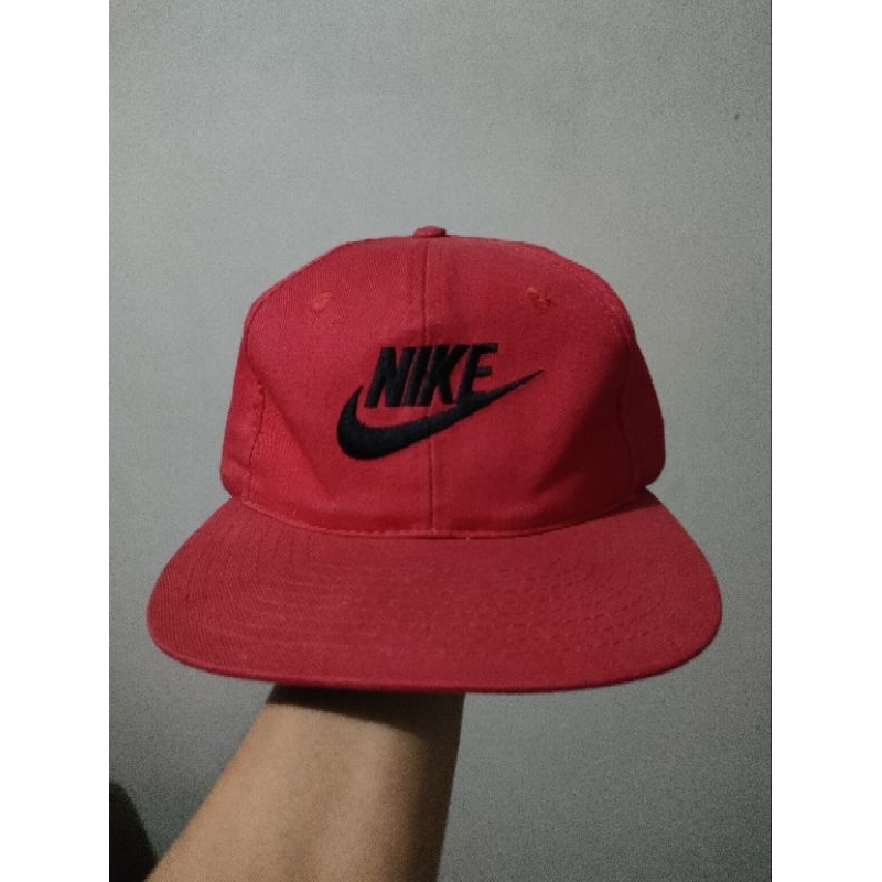 Topi Nike Vintage