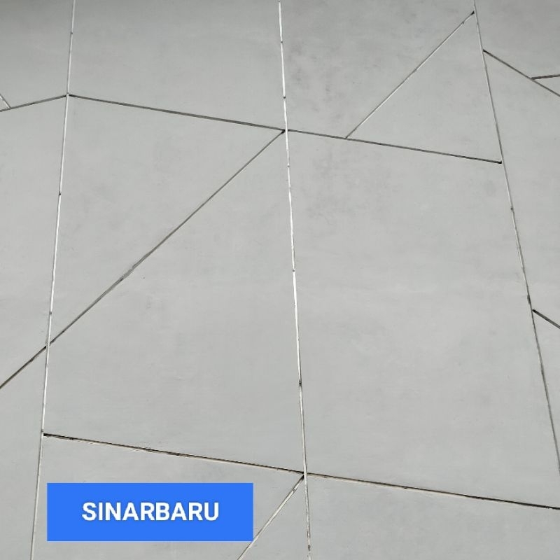 RK LIST U ALUMUNIUM BUAT TALI AIR UKURAN 2 CM X 2CM BAGUS