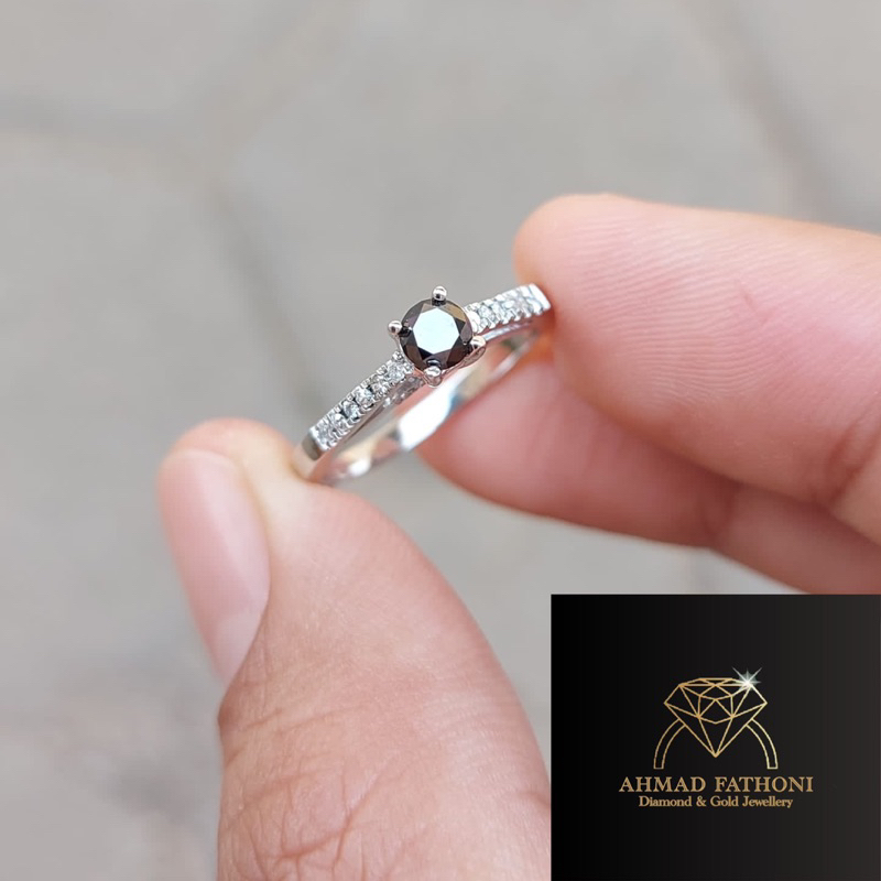 Cincin Emas Putih Berlian Black Diamond 0.29carat Berlian Hitam Black Diamond Cincin Emas Berlian Ci