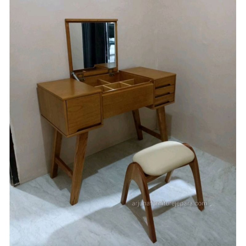 Meja Rias Retro Minimalis Terbaru | Meja Rias Jati Minimalis